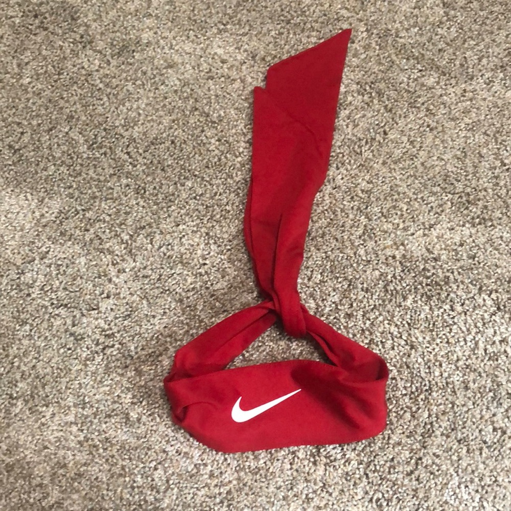 Nike head band in great condition